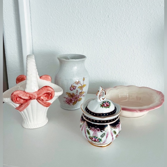 Vintage Decor Trinkets - Picture 1 of 5